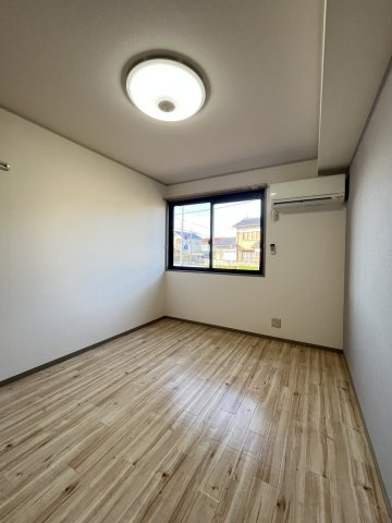 コンフォートⅢ棟の洋室