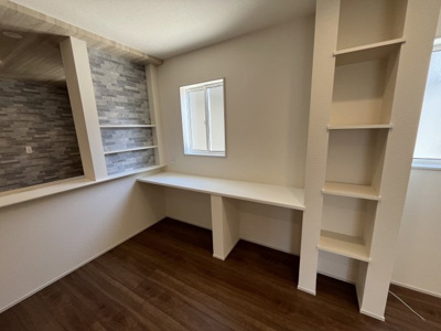 【居間・リビング】 | 磯城郡川西町大字結崎Ⅰ期全5棟4号棟 | ワークスペース