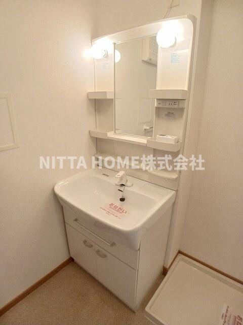 ナチュレＡＧＡＫＥⅡの洗面所|シャワー付きの洗面化粧台もありますよ☆彡