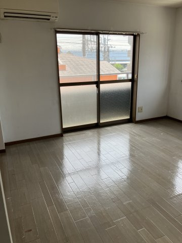 つるかめマンションの洋室