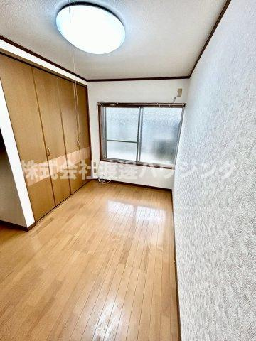 御厨東2丁目テラスハウスの洋室