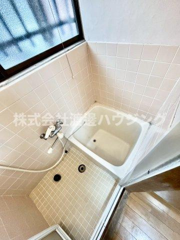 御厨東2丁目テラスハウスの浴室