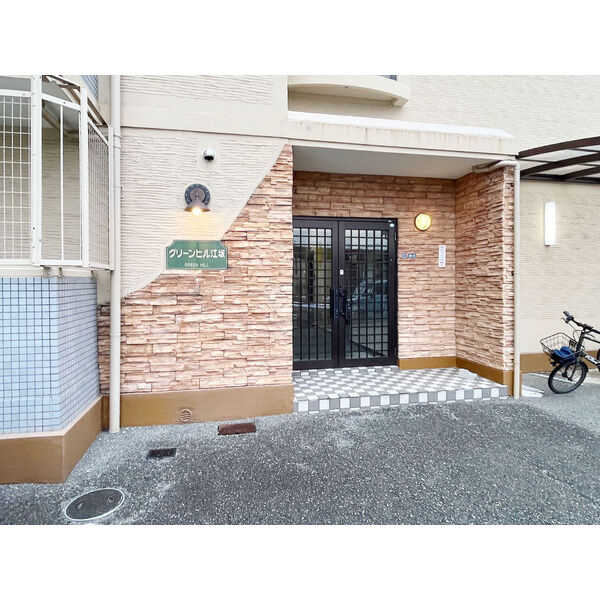 グリーンヒル江坂のエントランス