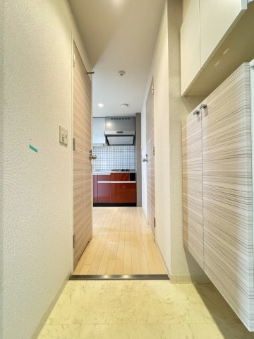 プロシード神戸元町の玄関