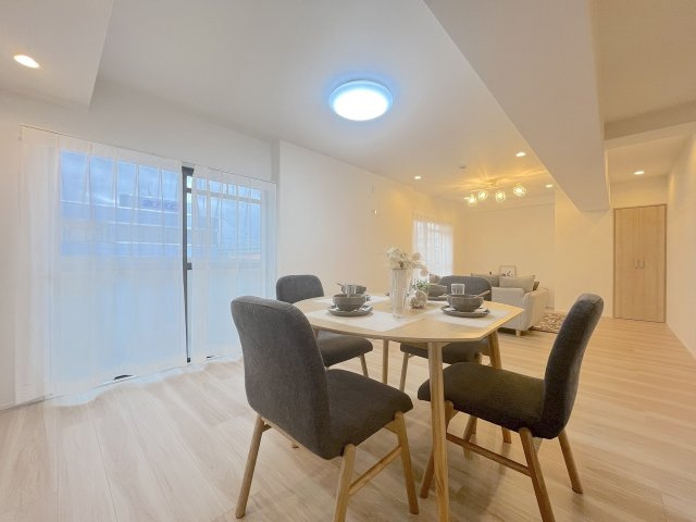 スワンマンション空港南の居間・リビング