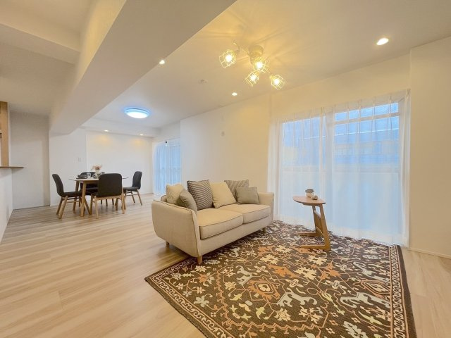 スワンマンション空港南の居間・リビング