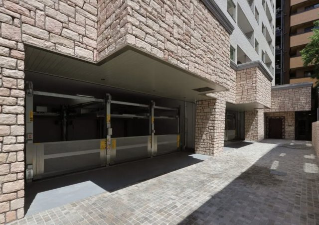 Vinoプレジオ本町の駐車場