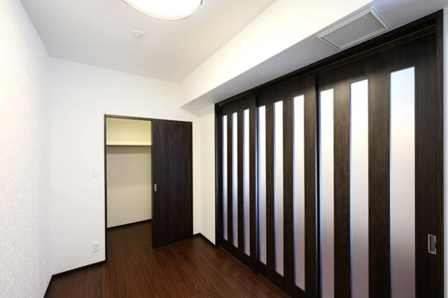 Vinoプレジオ本町の洋室