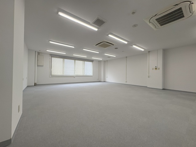 広電楽々園ビルの内装