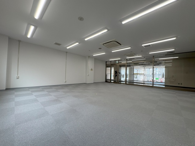 広電楽々園ビルの内装