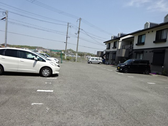 プリシェール南別府の駐車場