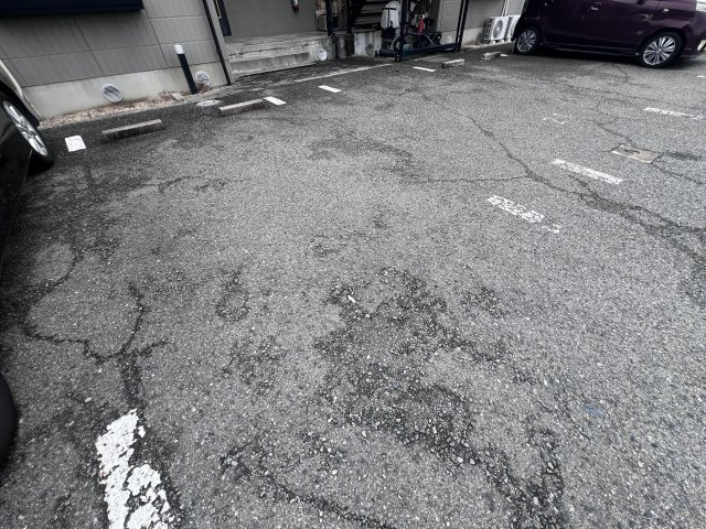 プリシェール南別府の駐車場