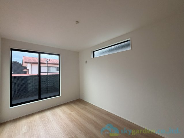 平塚市中里5期　新築戸建　全2棟2号棟の寝室