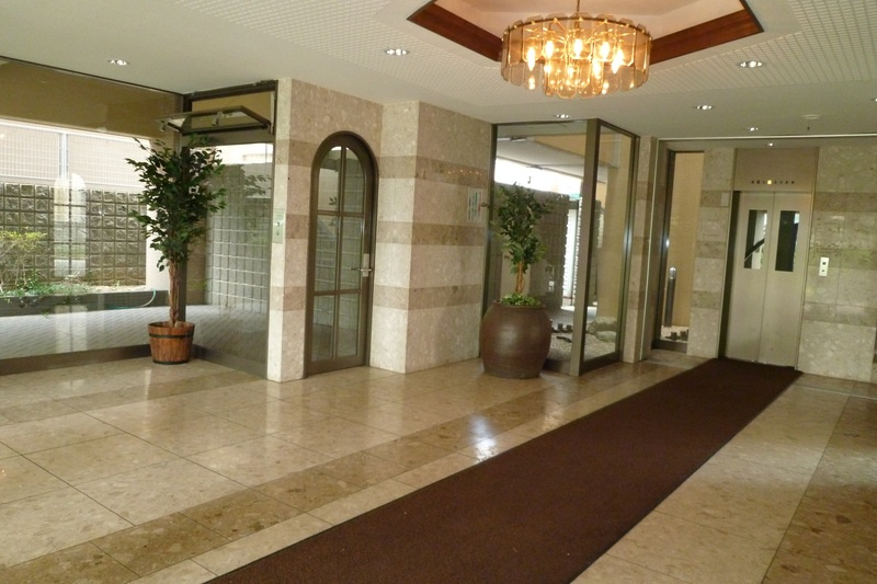 メゾン三田赤坂のロビー