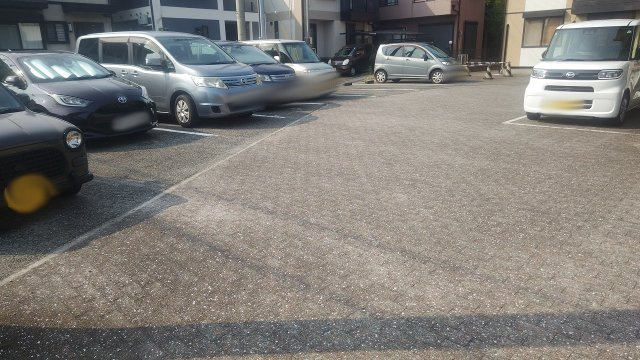 ミサワヒルズの駐車場