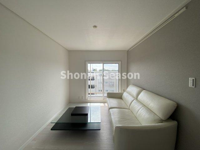 【居間・リビング】 | インテリアがディスプレイされ、新生活のイメージがしやすいですね！