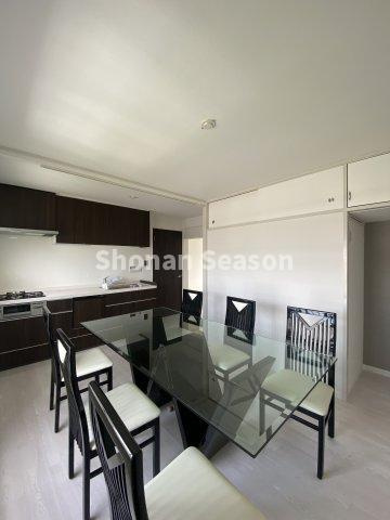 【居間・リビング】 | キッチンから動線良く、お食事もしやすいダイニングキッチン◎