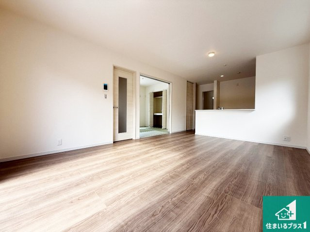 泉南郡熊取町野田　新築一戸建ての居間・リビング|現在の進捗状況です！順調に作業進行中、完成が待ち遠しいです！詳細の間取り等、お気軽にお問い合わせください！