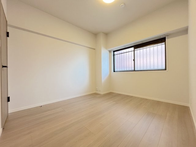 ライオンズマンション野間大池南の洋室
