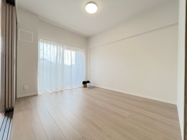 ライオンズマンション野間大池南の洋室