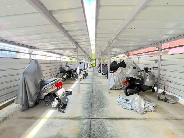 ライオンズマンション野間大池南の駐輪場