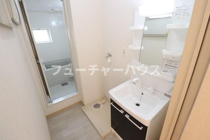 ＲＯＹＡＬ　ＧＡＲＤＥＮ　ＣＡＳＡＨＡＲＡ　Ｇの洗面所