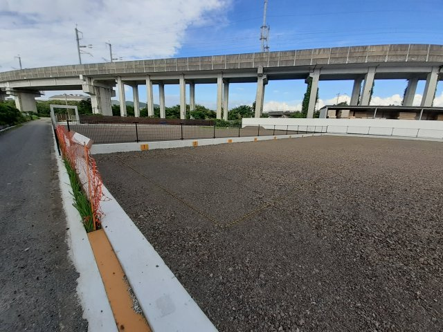 松山駐車場の外観