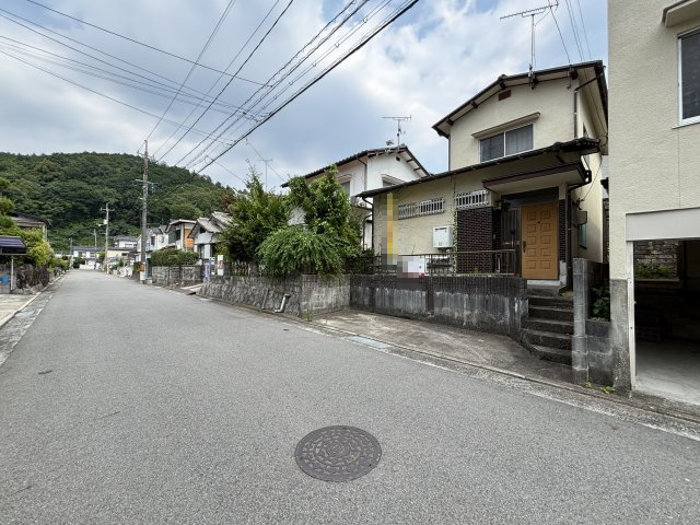 売土地　相田３丁目の前面道路含む現地写真
