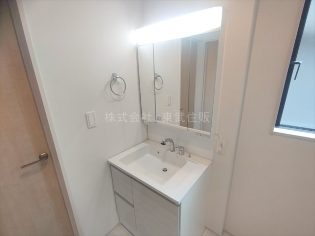 【独立洗面台】 | 川越市宮元町4期　全10棟　9号棟 | 朝の支度にも助かる、独立の洗髪洗面化粧台