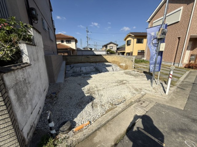 【前面道路含む現地写真】 | 【プレイワーク土師町5丁】土師小・道路幅6ｍ・新築建売・4LDK・車2台 | 前面道路含む現地写真です