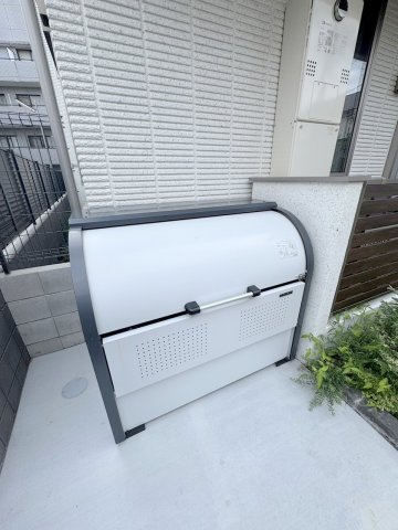 Ｌ’ｓ　Ｐｌｕｓ　上馬のその他共用部分|★敷地内ゴミストッカー
