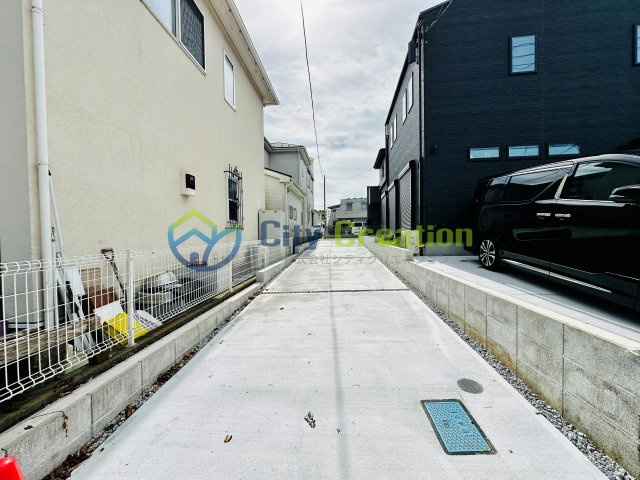 秦野市下大槻　限定１棟　新築住宅の駐車場