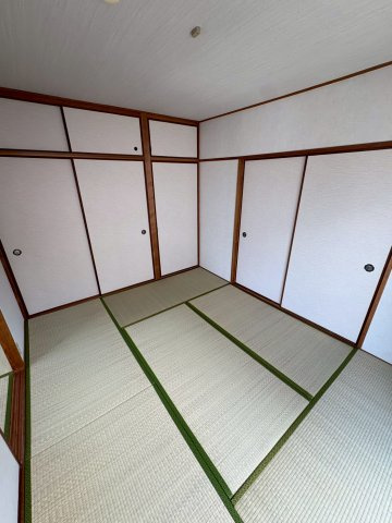 惣町サンハイツの和室|い草の香りが落ち着く素敵な和室です