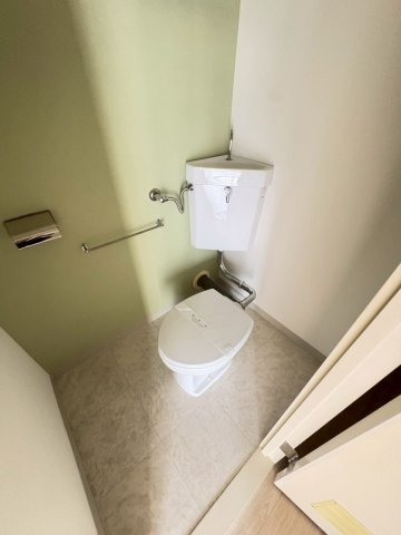 惣町サンハイツのトイレ|落ち着いた色調のトイレです