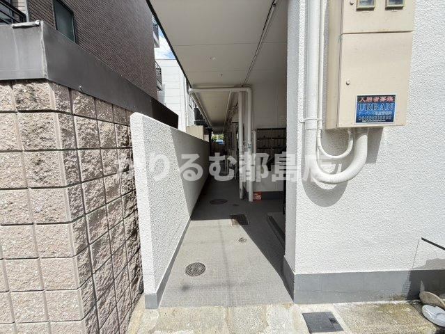 山﨑マンション長柄中のエントランス