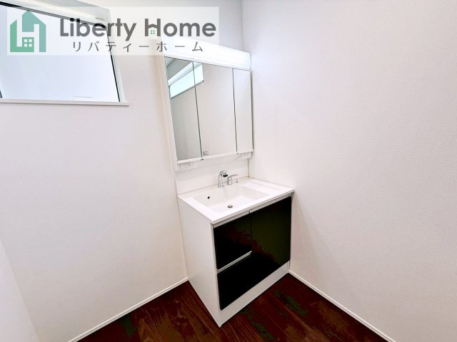 取手市青柳24-1期　新築戸建　2号棟の独立洗面台