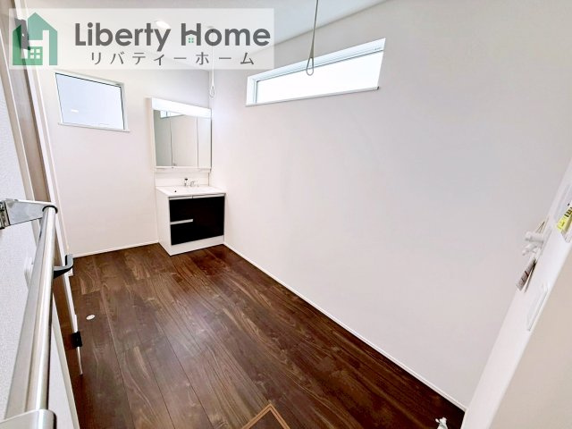 取手市青柳24-1期　新築戸建　2号棟の脱衣所