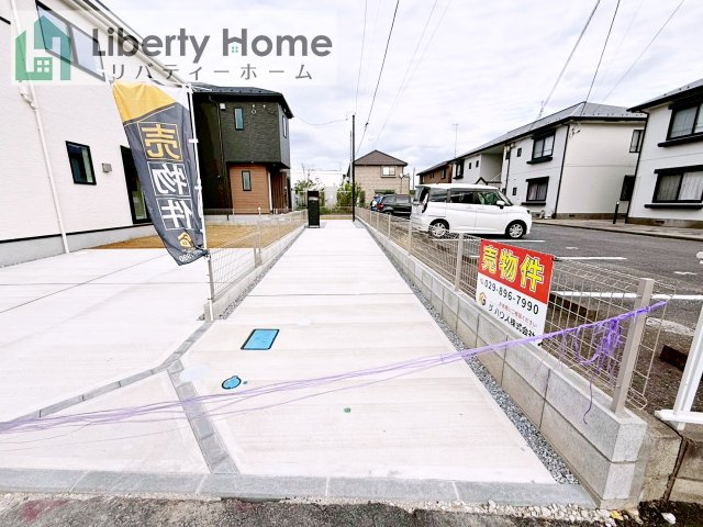 取手市青柳24-1期　新築戸建　2号棟の駐車場