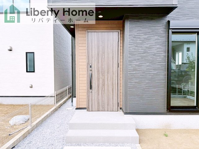 取手市青柳24-1期　新築戸建　2号棟のエントランス