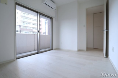 【居間・リビング】 | 茶屋ヶ坂ライズ | ゆったりとした居間です