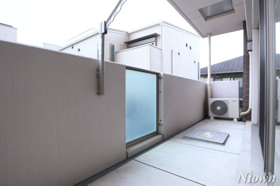 【バルコニー】 | 茶屋ヶ坂ライズ | バルコニーからの眺めを楽しみながら食事をしませんか