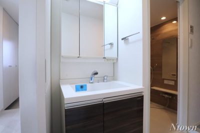 【独立洗面台】 | 茶屋ヶ坂ライズ | 独立洗面台で身支度をすべて済ませてしまいましょう