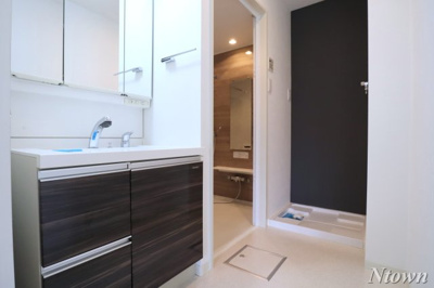 【洗面所】 | 茶屋ヶ坂ライズ | スペースが確保できる洗面所です