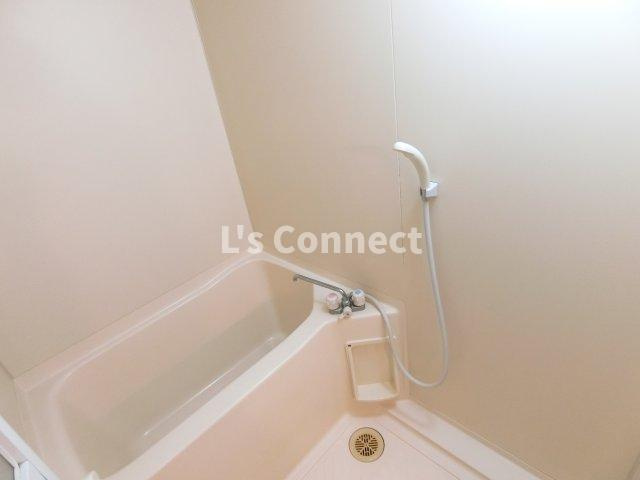 【浴室】 | ウエスト7泉 | 給湯式のお風呂です。