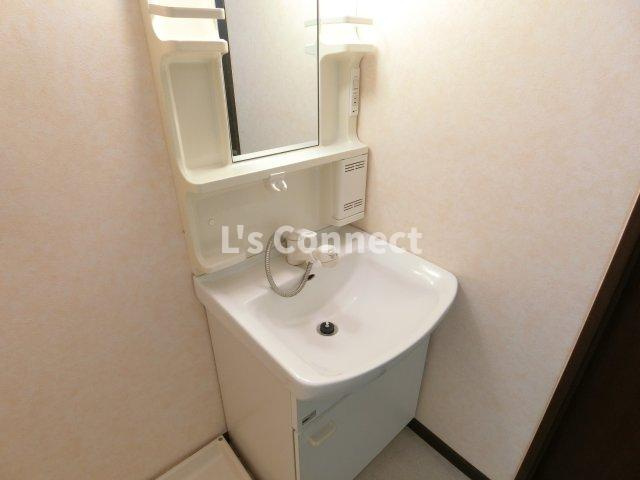 【洗面所】 | ウエスト7泉 | 朝の支度もスムーズな独立洗面台。