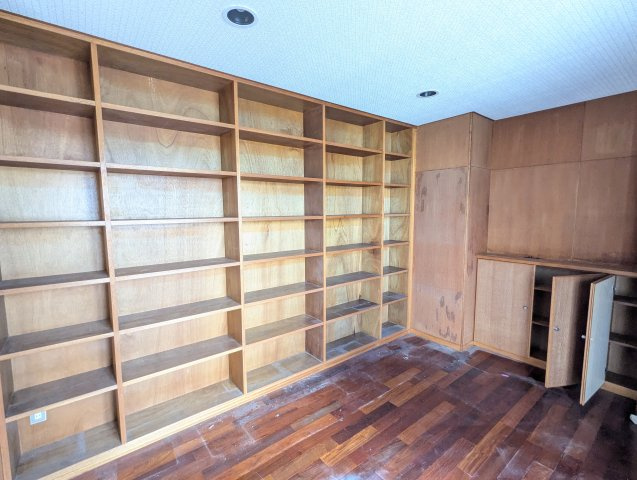 首里石嶺町中古戸建ての洋室|2F洋室