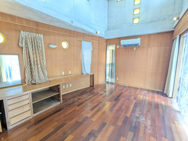 首里石嶺町中古戸建ての洋室|2F洋室