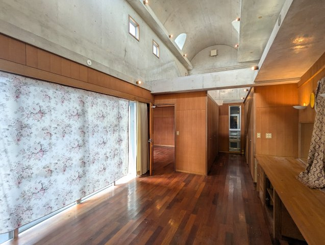 首里石嶺町中古戸建ての洋室|2F洋室