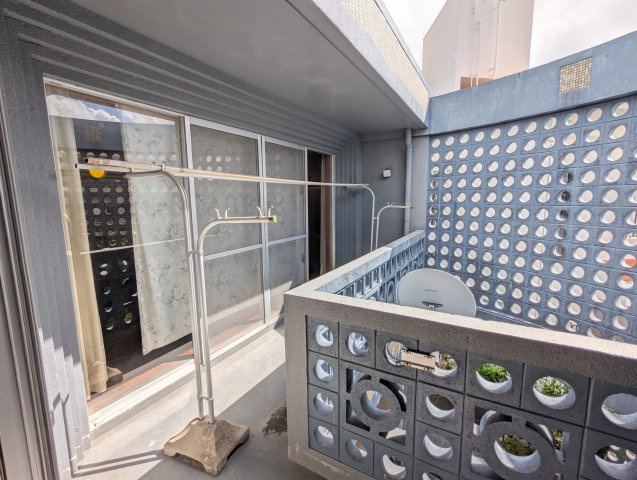 首里石嶺町中古戸建てのバルコニー|2Fバルコニー