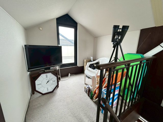 北今泉戸建ての洋室|三階
